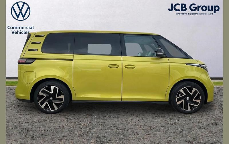 Used VW ID. Buzz Pro 147 kW (200 HP) 2024 Yellow MPV
