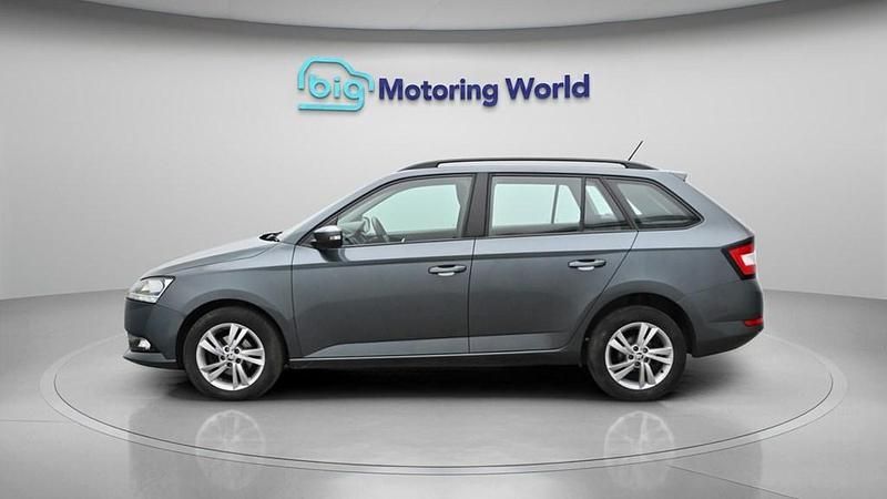 Used Skoda Fabia SE 95 HP (69 kW) 2021 Grey Estate