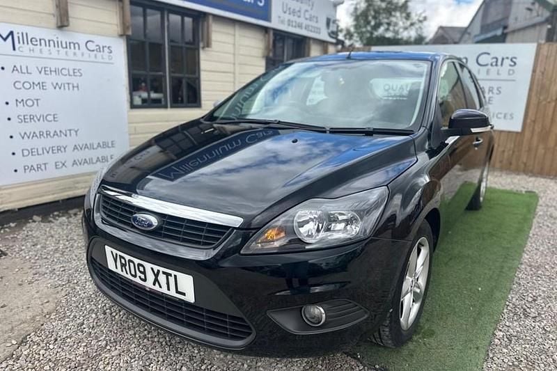 Black Used 2009 Ford Focus Zetec Hatchback | £2,295 (Fair price) - Image 1/1