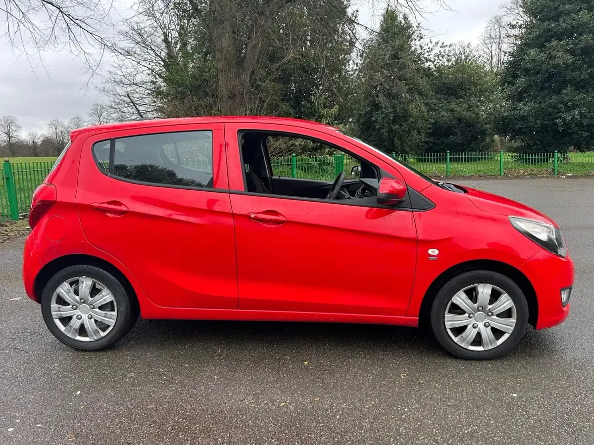 Used Vauxhall Viva 75 HP (55 kW) 2016 Red Hatchback