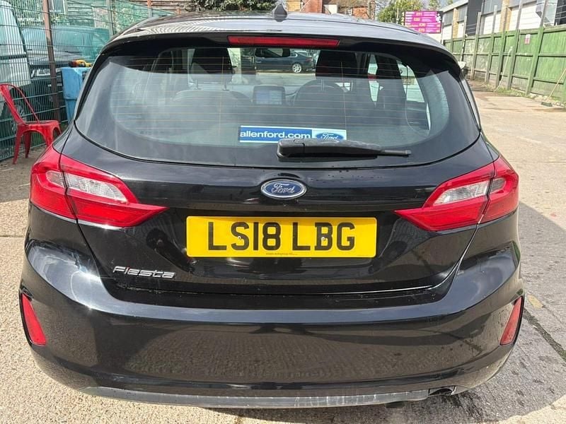 Used Ford Fiesta Zetec 101 HP (74 kW) 2018 Black Hatchback