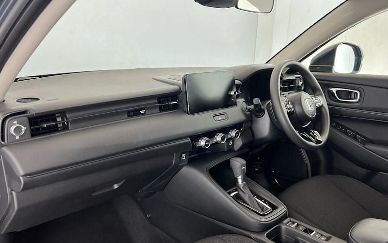 Used Honda HR-V Elegance 131 HP (96 kW) 2024 Grey SUV