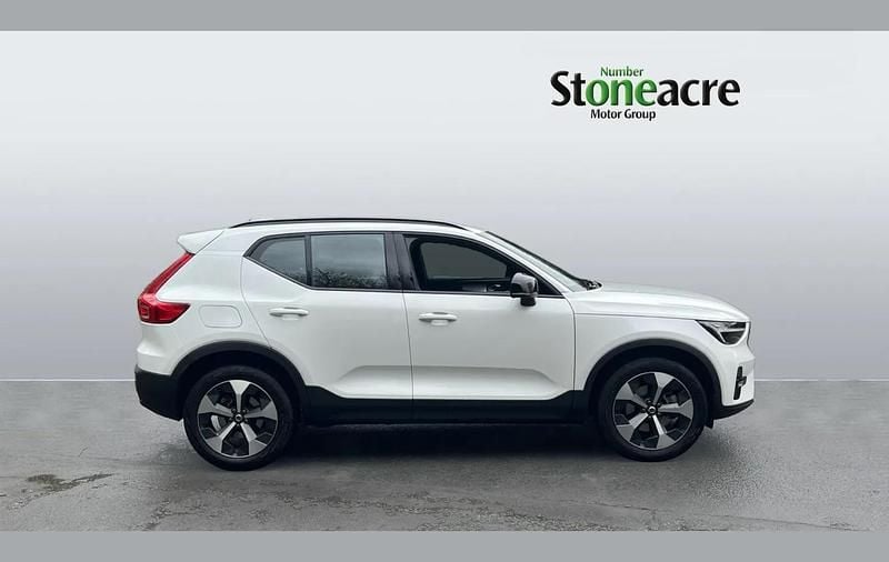 Used Volvo XC40 Plus 194 HP (142 kW) 2025 White SUV