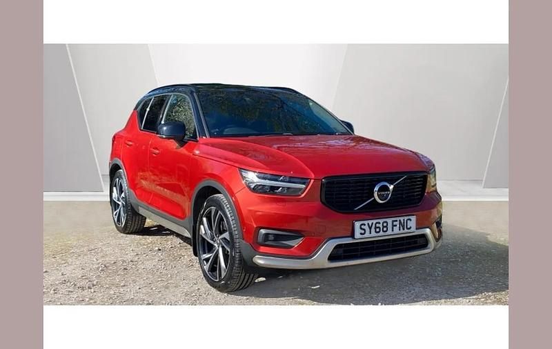 Used Volvo XC40 R-Design Pro 190 HP (139 kW) 2018 Red SUV