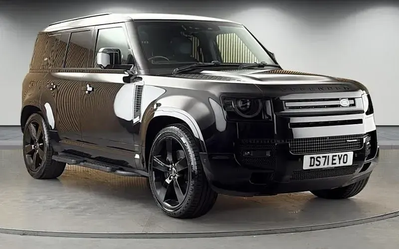 Begagnad Land Rover Defender HSE Dynamic 300 HK (220 kW) 2024 SUV