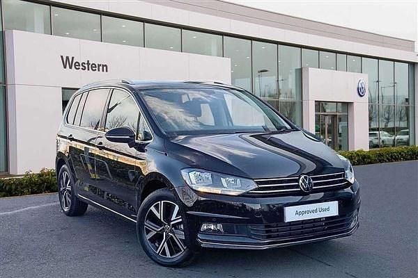 Black Used 2025 VW Touran SEL MPV | £34,399 (Expensive) - Image 1/4