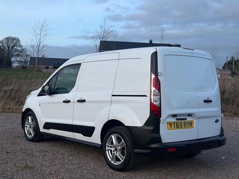 Used Ford Transit Connect 100 HP (73 kW) 2019 White MPV