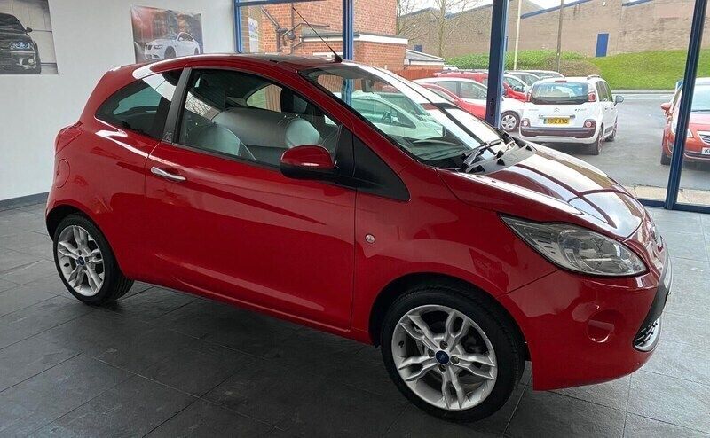 Red Used 2015 Ford Ka Titanium Hatchback | £6,900 (A bit pricey) - Image 1/4