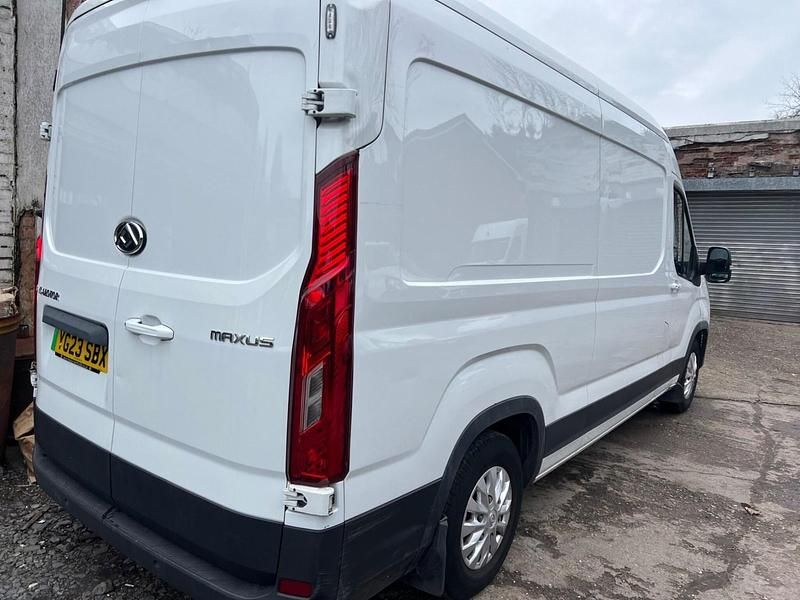 Used Maxus V90 204 HP (150 kW) 2023 White Van