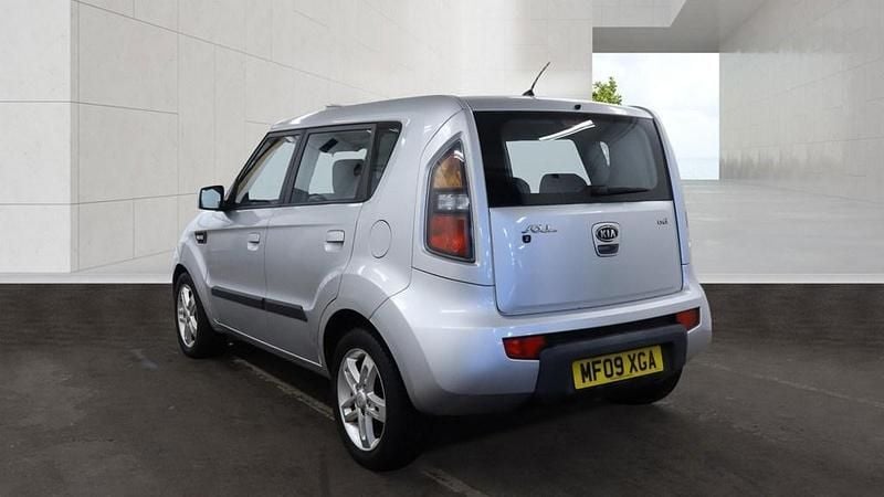 Used Kia Soul 126 HP (92 kW) 2009 Silver SUV