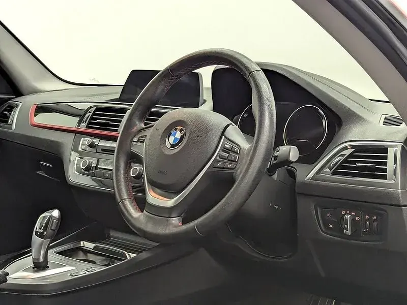 Begagnad BMW 218 Sport Line 2018 Röd Sportkupé
