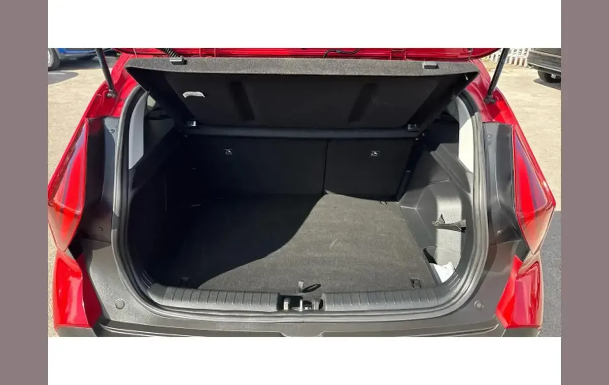 Used Hyundai Bayon Premium 100 HP (73 kW) 2023 Red SUV