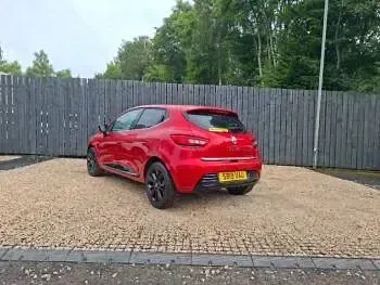 Used Renault Clio Iconic 90 HP (66 kW) 2019 Red Hatchback