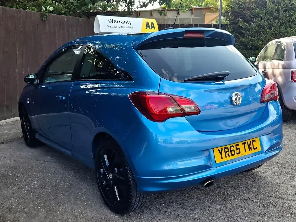 Used Vauxhall Corsa Edition 70 HP (51 kW) 2015 Blue Hatchback
