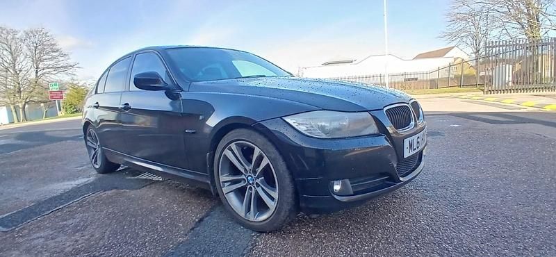 Used BMW 318 2011 Black Sedan