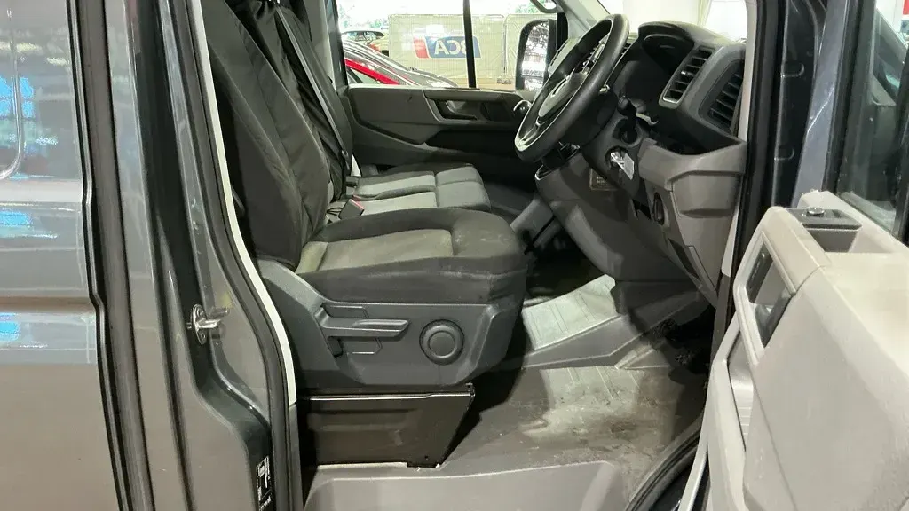 Used VW Crafter Trendline 140 HP (102 kW) 2023 Grey Van