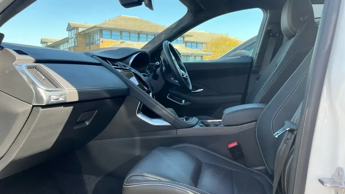 Used Jaguar E-Pace R-Dynamic 309 HP (227 kW) 2023 White SUV