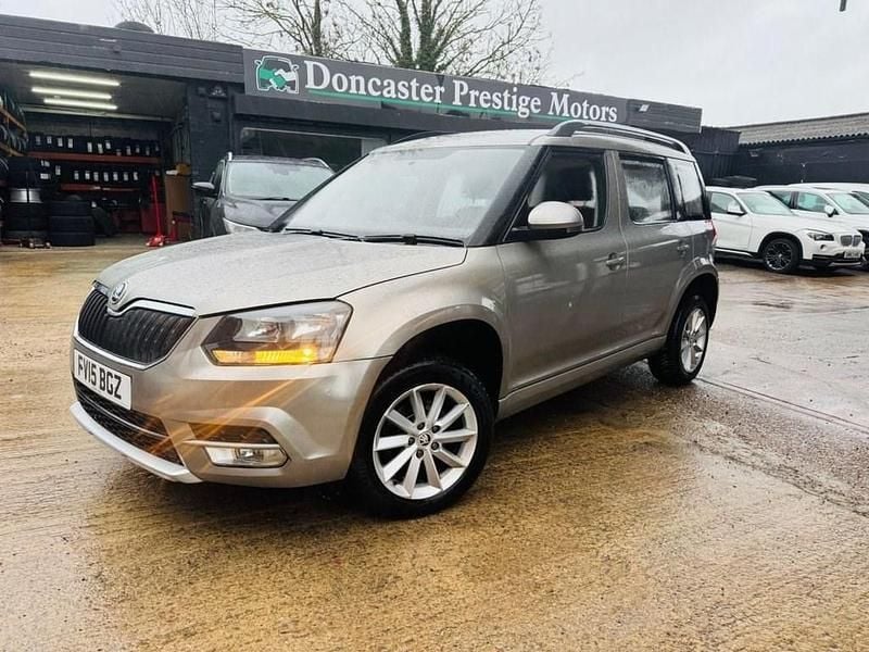 Used Skoda Yeti 105 HP (77 kW) 2015 Beige SUV