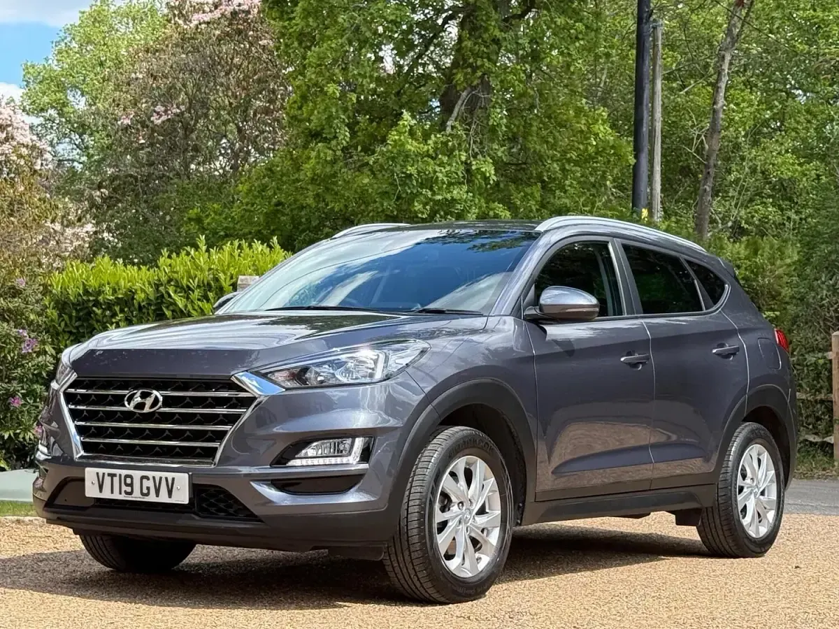 Used Hyundai Tucson SE 132 HP (97 kW) 2019 Grey SUV