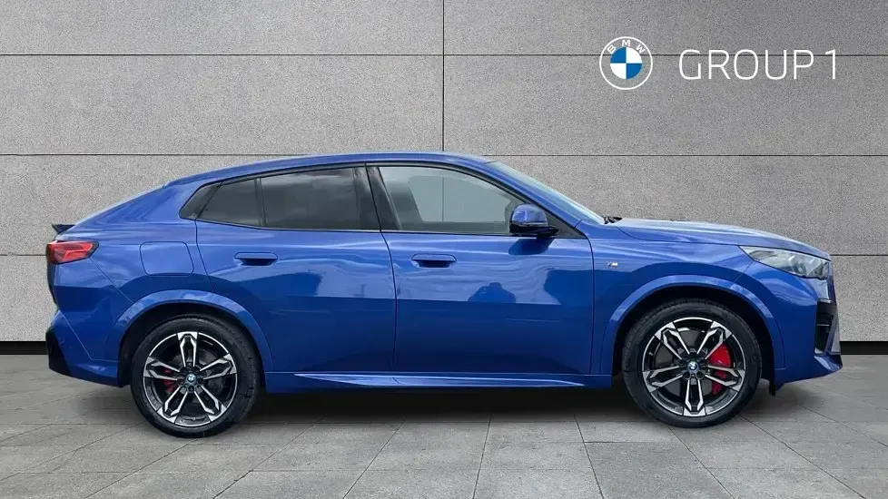 Used BMW iX2 M Sport 147 kW (201 HP) 2025 Blue SUV