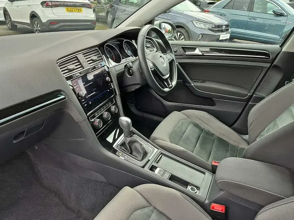 Used VW Golf VII GT 150 HP (110 kW) 2019 Silver Hatchback