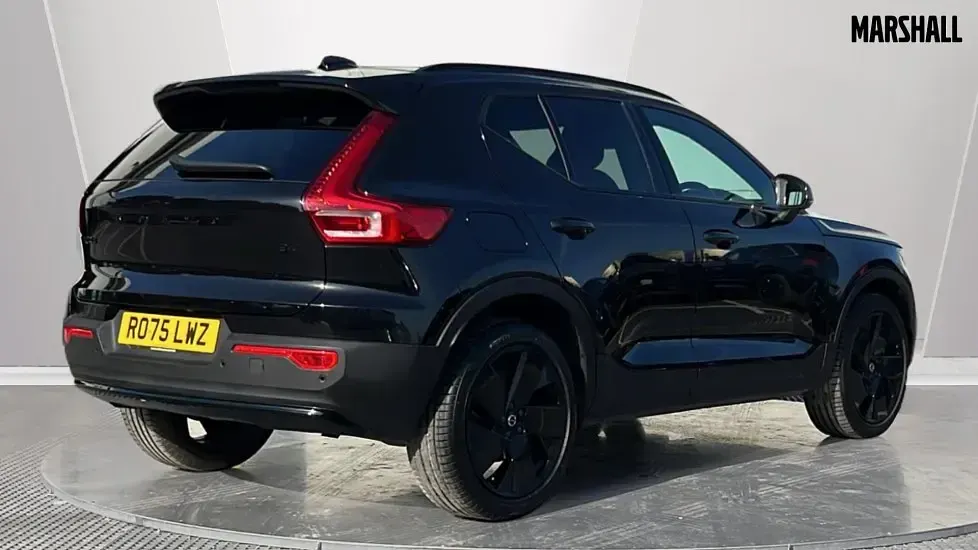 Used Volvo XC40 Plus 197 HP (144 kW) 2025 Black SUV