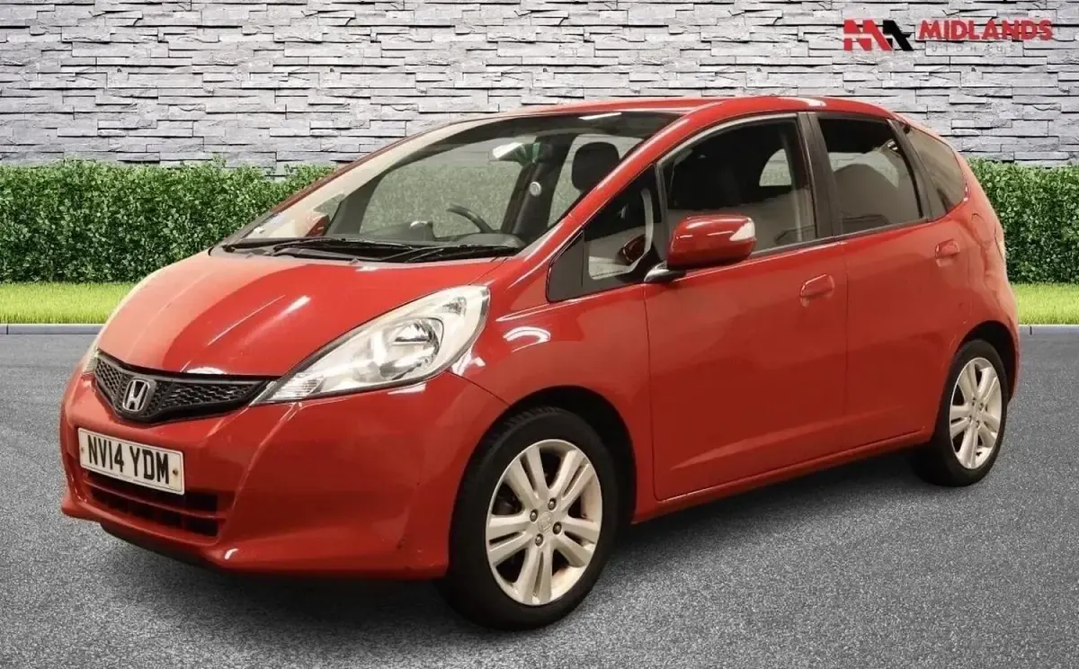 Second-hand Honda Jazz ES 99 CP (72 kW) 2014 Roșu Hatchback
