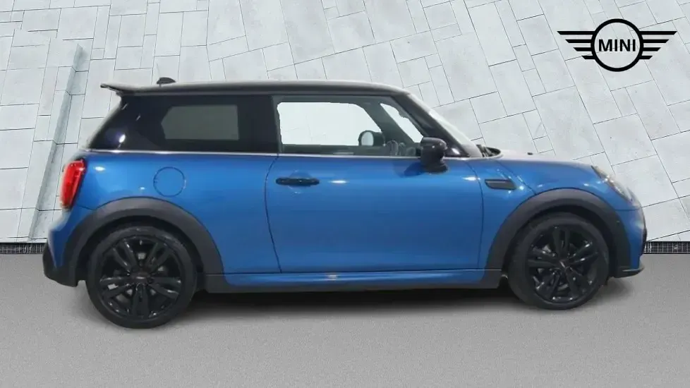 Used Mini Cooper Hatch 134 HP (98 kW) 2023 Blue Hatchback