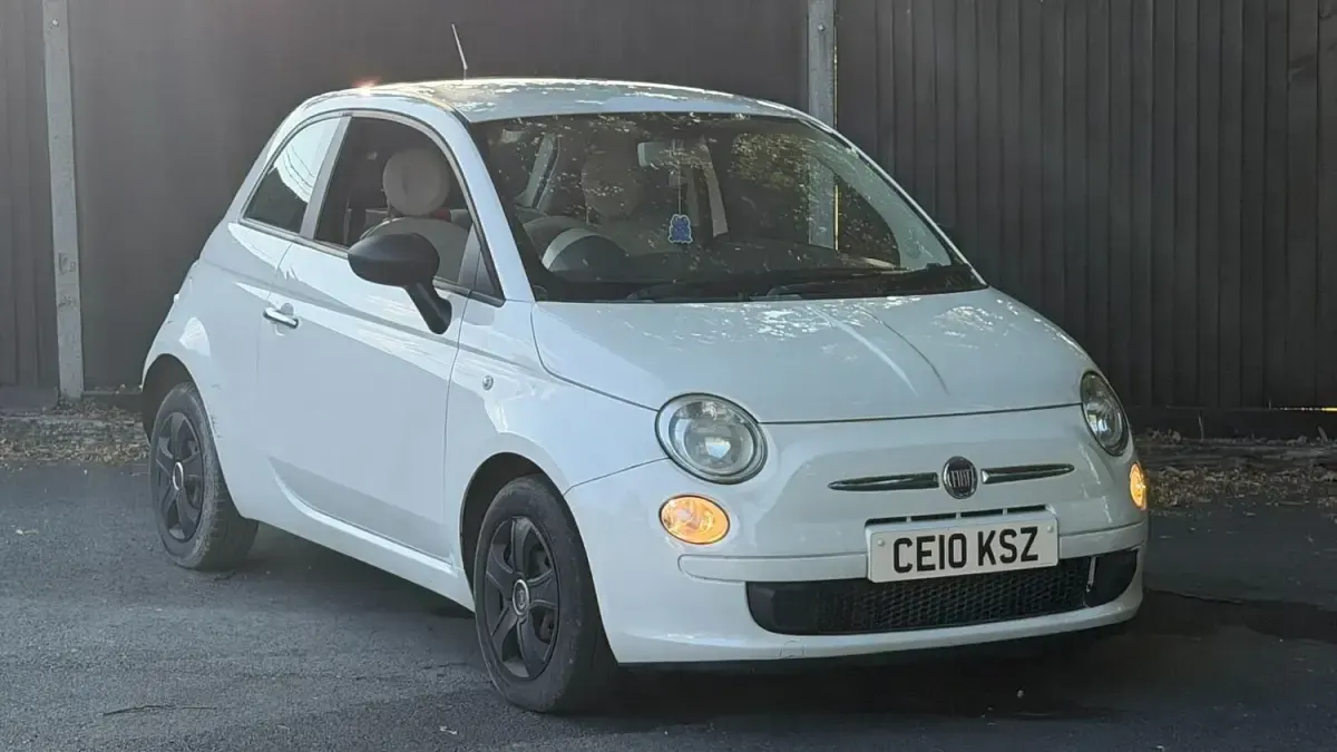 Used Fiat 500 Pop 69 HP (50 kW) 2010 White Hatchback