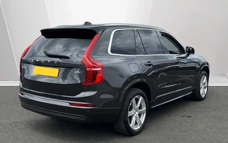 Used Volvo XC90 Core 250 HP (183 kW) 2025 SUV