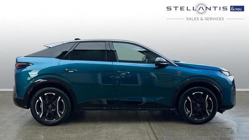 Used Peugeot e-3008 GT 152 kW (207 HP) 2025 Blue SUV