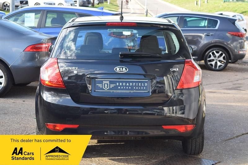 Used Kia Ceed 89 HP (65 kW) 2011 Black Hatchback