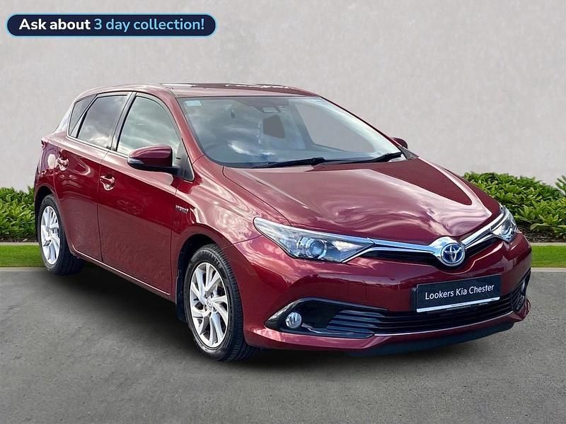 Red Used 2017 Toyota Auris Hybrid Business Edition Hatchback | £12,999 (Fair price) - Image 1/4