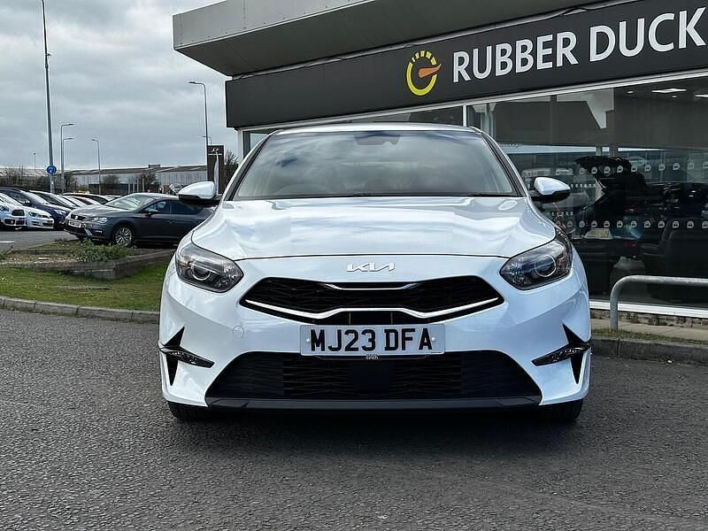 Used Kia Ceed 158 HP (116 kW) 2023 White Hatchback