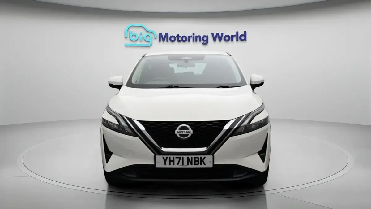 Used Nissan Qashqai Acenta Premium 140 HP (102 kW) 2021 White SUV