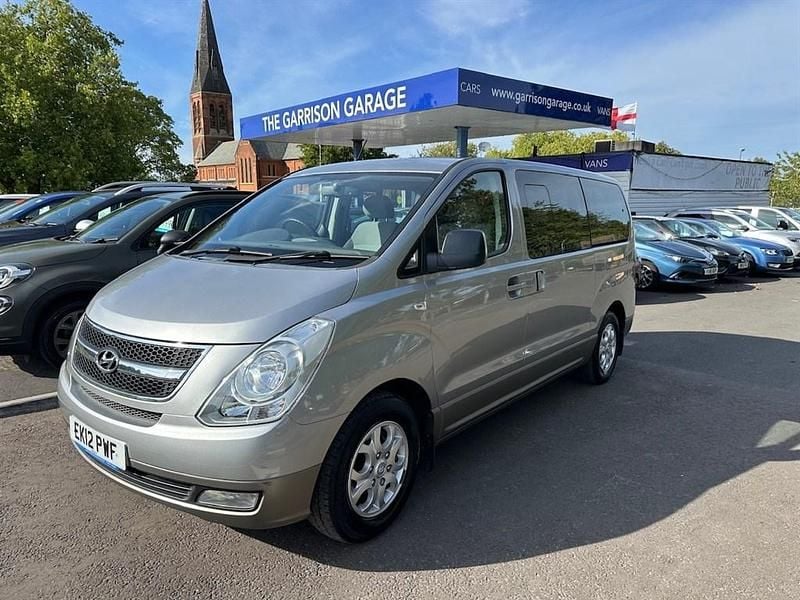 Silver Used 2012 Hyundai I800 Style MPV | £9,999 (Fair price) - Image 1/4