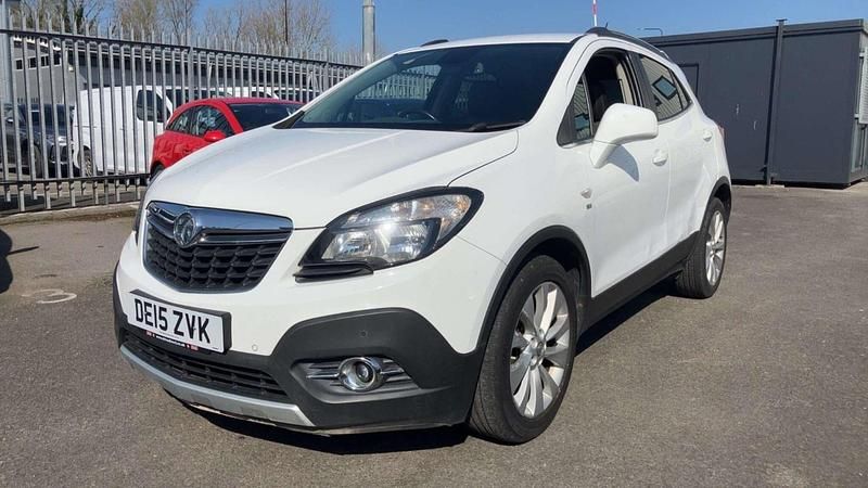 Used Vauxhall Mokka 115 HP (84 kW) 2015 White SUV