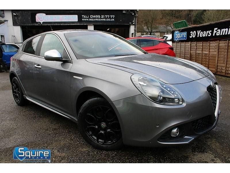 Used Alfa Romeo Giulietta 120 HP (88 kW) 2016 Grey Hatchback