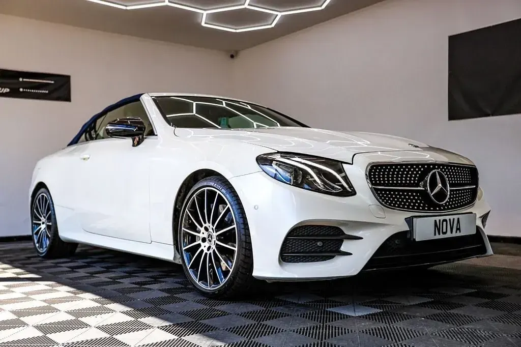 Begagnad Mercedes E350 AMG line 313 HK (230 kW) 2019 Vit Cab