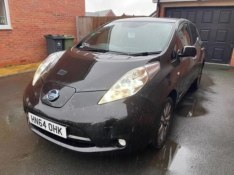 Used Nissan Leaf Tekna 80 kW (109 HP) 2014 Black Hatchback