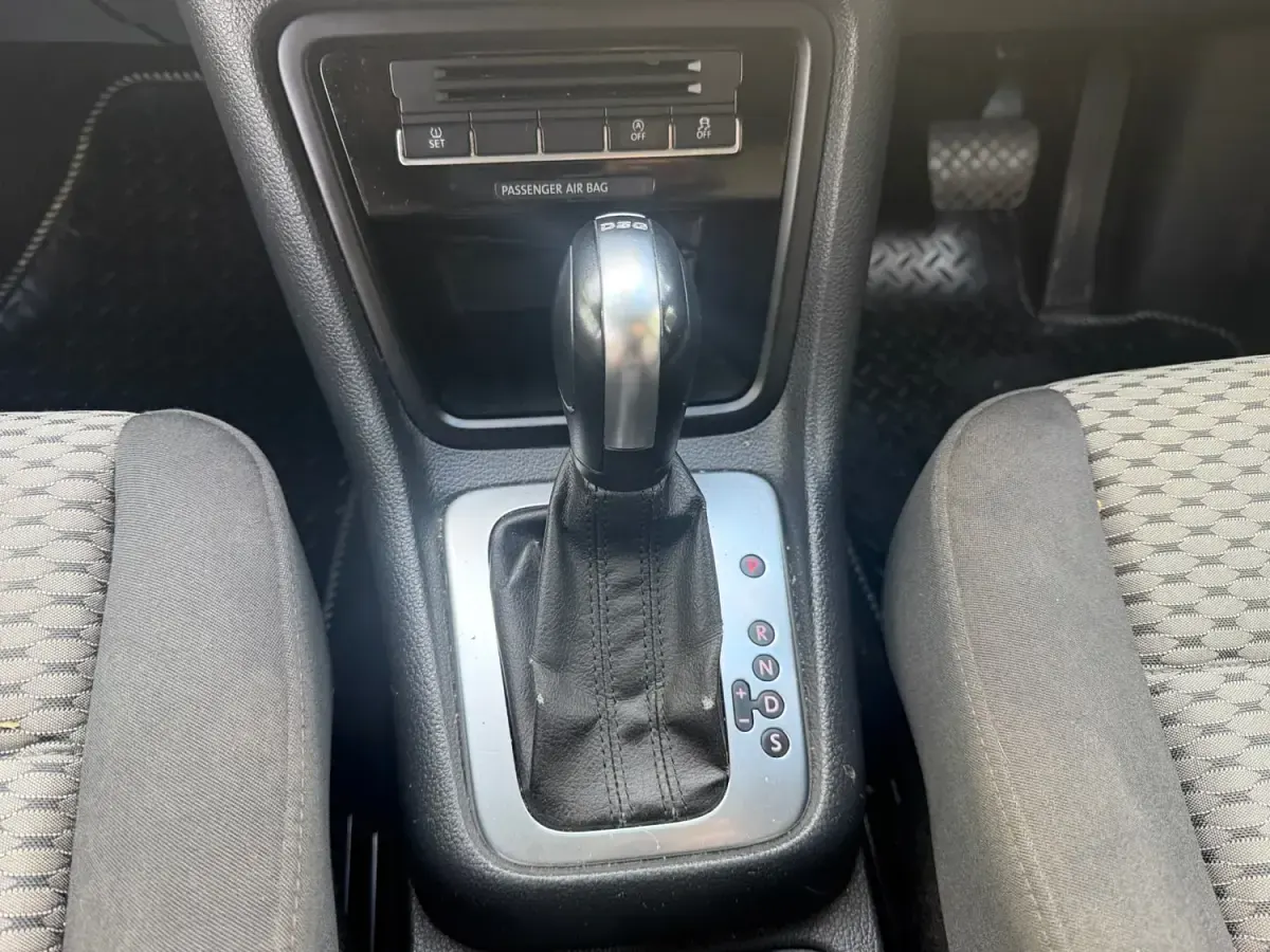 Begagnad VW Sharan S 2013 Silver Minibuss