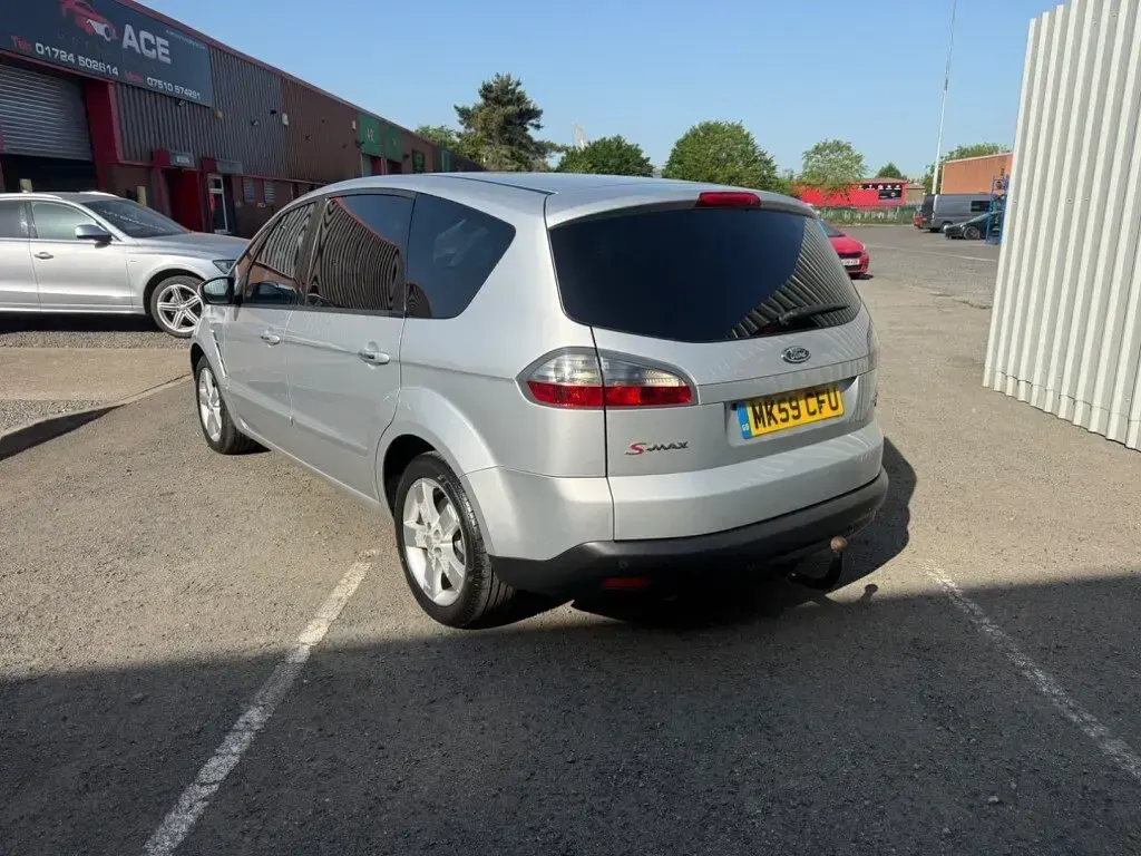 Used Ford S-MAX Titanium 2009 Silver MPV
