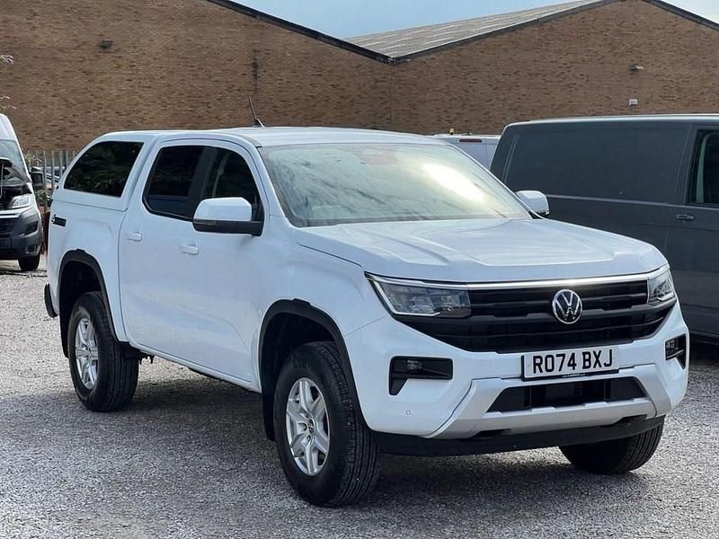 White Used 2024 VW Amarok Life Pickup | £29,495 (Super price) - Image 1/4