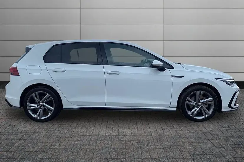 Used VW Golf VIII R-line 130 HP (95 kW) 2023 White Hatchback