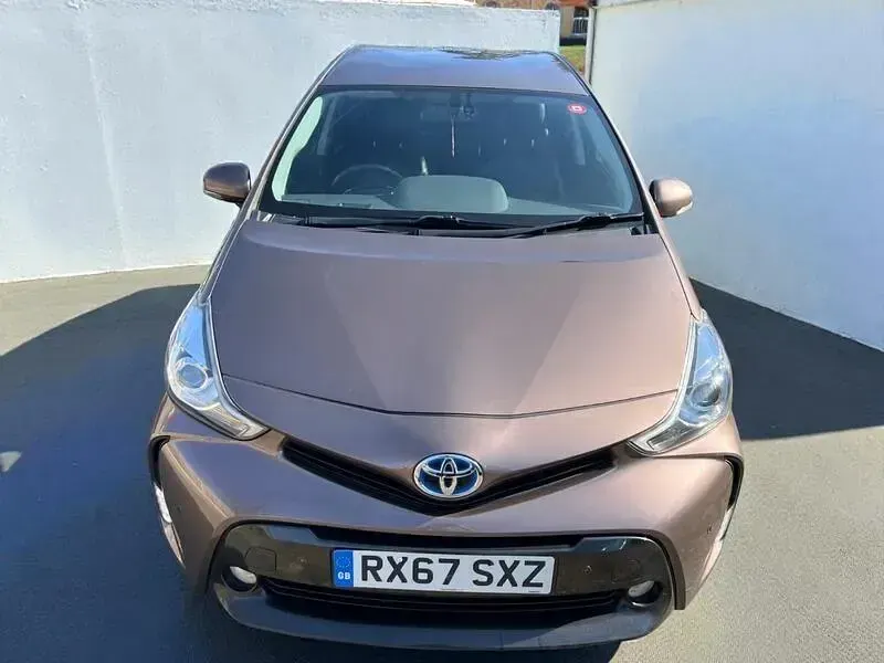 Used Toyota Prius+ Plus 136 HP (100 kW) 2017 Brown MPV