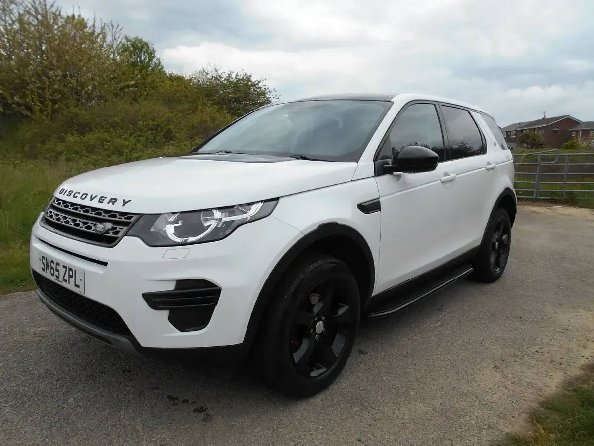 Used Land Rover Discovery Sport SE 2016 White SUV