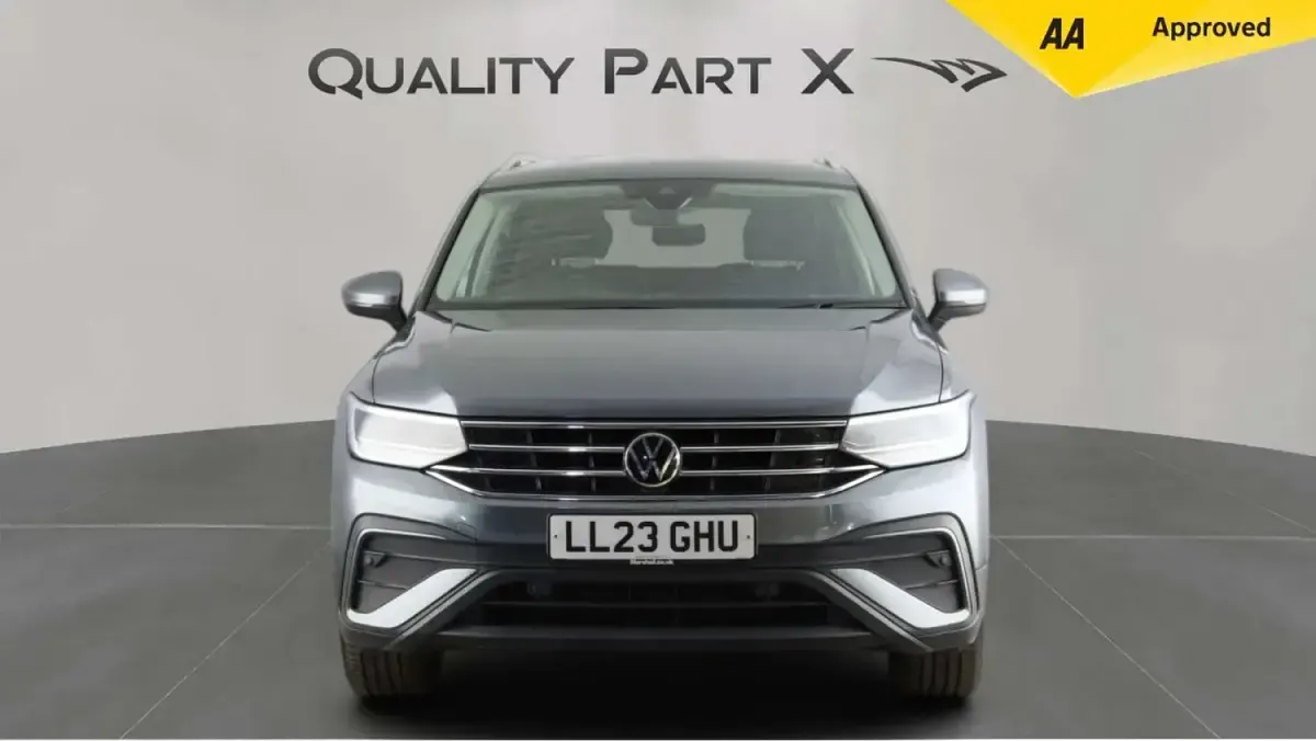 Used VW Tiguan Allspace Life 150 HP (110 kW) 2023 Grey SUV