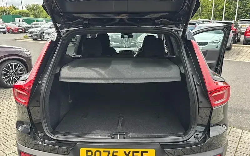 Used Volvo XC40 Plus 197 HP (144 kW) 2027 Black SUV