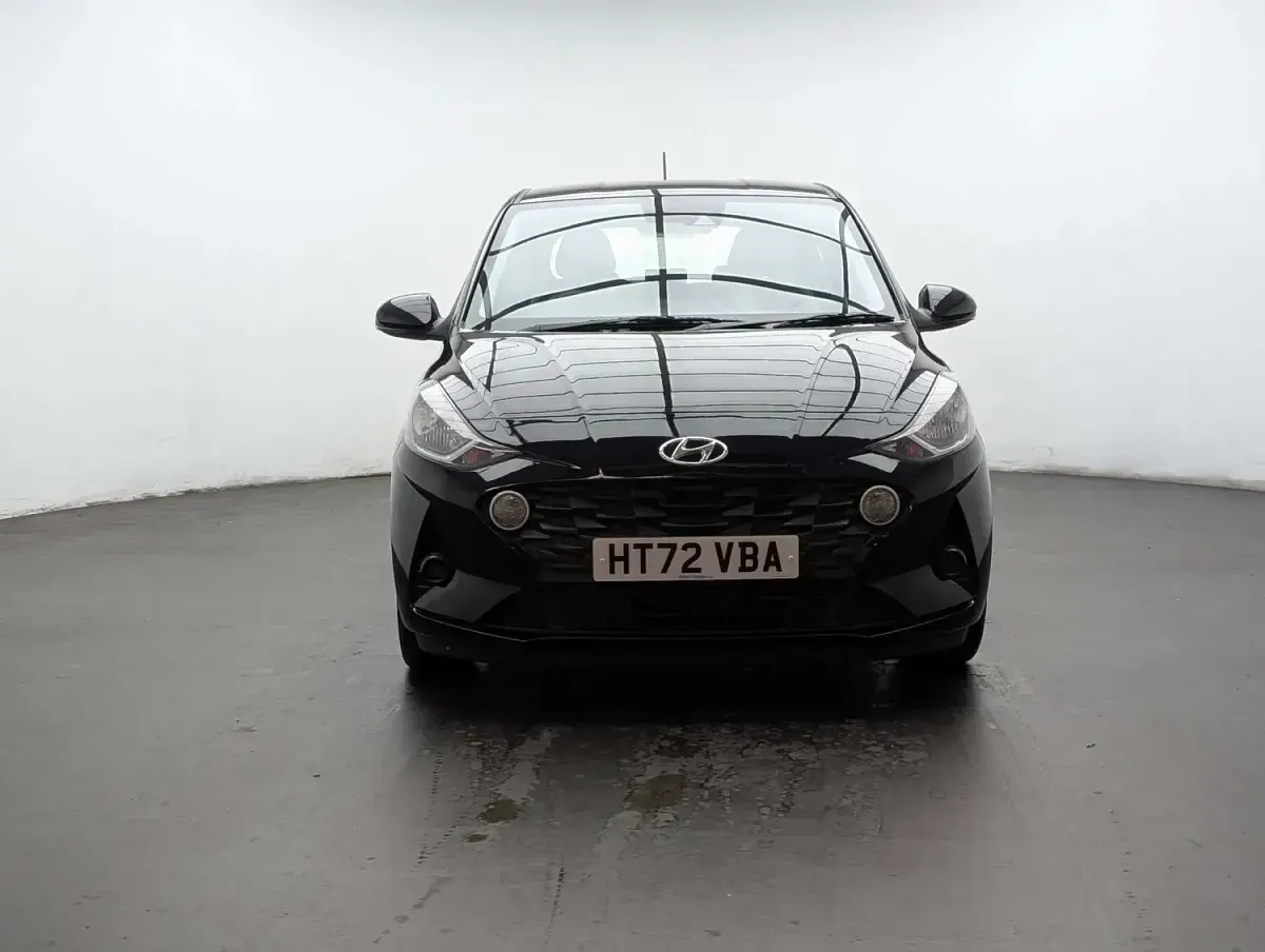 Used Hyundai i10 SE 67 HP (49 kW) 2023 Black Hatchback