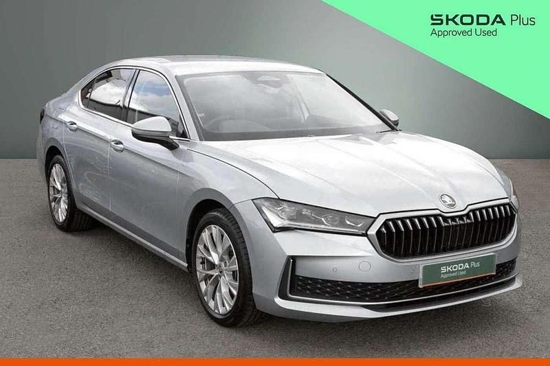 Silver Used 2025 Skoda Superb SE L Hatchback | £29,995 (Expensive) - Image 1/4